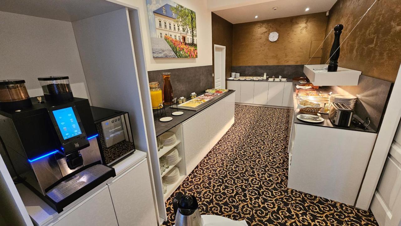 Hotel Zamecek Petrovice à Petrovice u Karviné Extérieur photo